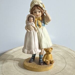 ROYAL ORLEANS JAN HAGARA LIMITED EDITION PORCELAIN DOLL FIGURINE 1987-1988